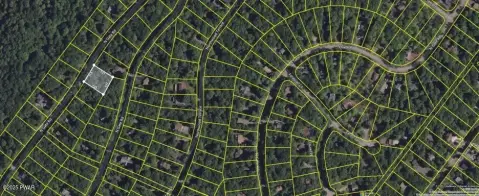 Vacant Lot in Amenity-Rich Community