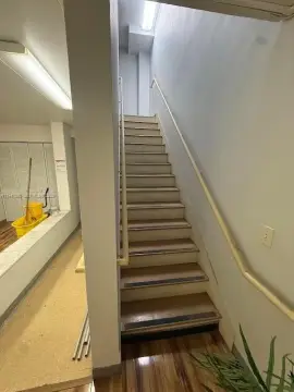 Office Space on Miracle Mile