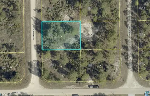 Commercial Lot in Growing Community