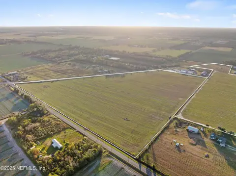 Expansive Land Tract in Hastings