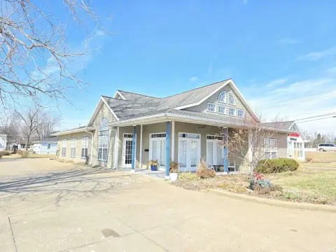 Evansville Office with Unique Features