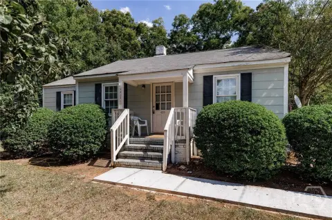 Two-Unit Cottage Property