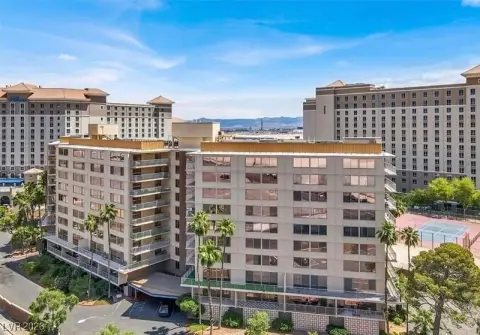 Upgraded Condo Near Las Vegas Strip