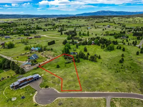 Residential Land with Mountain Views