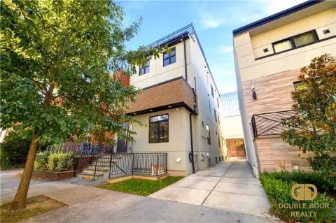 Triplex With Rooftop Deck