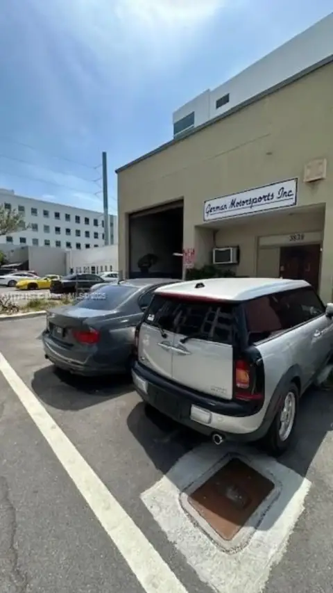 Commercial Property on Shipping Avenue