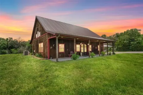 Groesbeck Farm/Ranch with Saltwater Pool