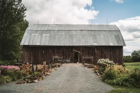 The Enchanted Barn - Hillsdale
