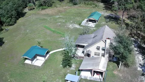 Farm/Estate with Barn and Creek
