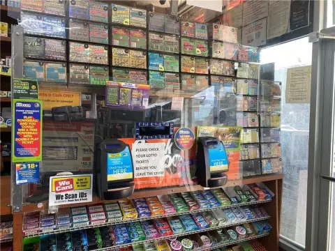Grocery Store with Retail Licenses