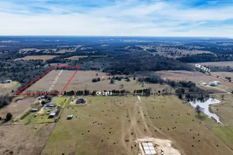 Spacious Land in Eustace, Texas