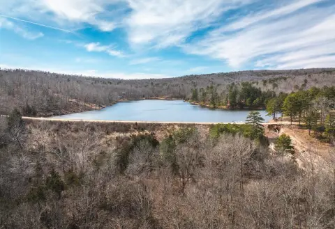 Private Lake Retreat Near Park