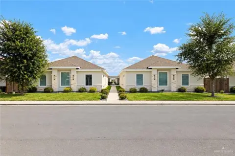 4-Unit Quadplex