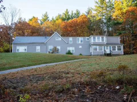 Renovated Triplex - Bow, NH