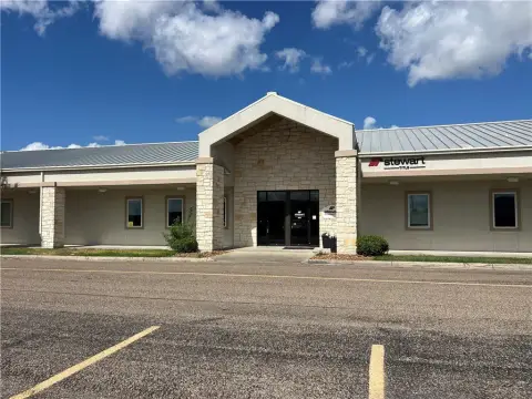 Updated Commercial Space in Calallen