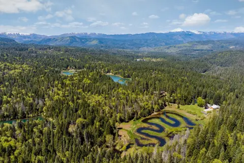 500-Acre Ranch with Lakes