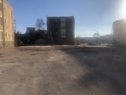 Bronzeville Land Parcel For Sale