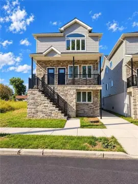 Duplex with Private Rear Yard