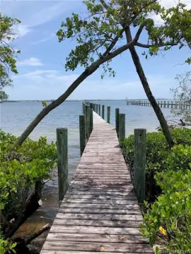 Oversized Lot in Sewalls Point