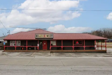 Established Bar with Prime Location