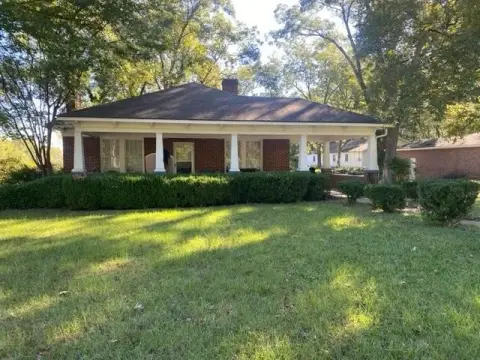 Commercial Property with Redevelopment Potential