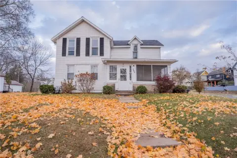 Eau Claire Up/Down Duplex