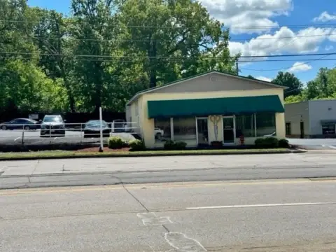 High-Visibility Commercial Building Opportunity