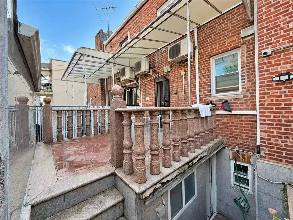 Picture 12