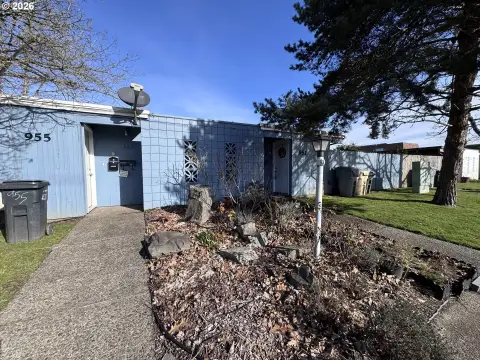 Corvallis Fourplex Near Amenities
