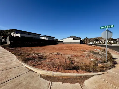 Pecan Valley Resort Single-Family Lot