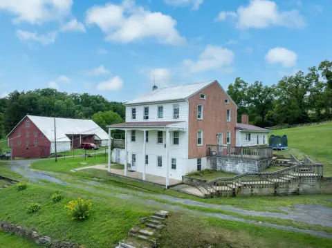 Triplex with Outbuildings