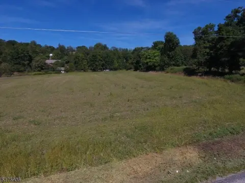 Residential Land in Wantage Township