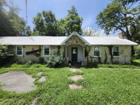 Native Stone Motel