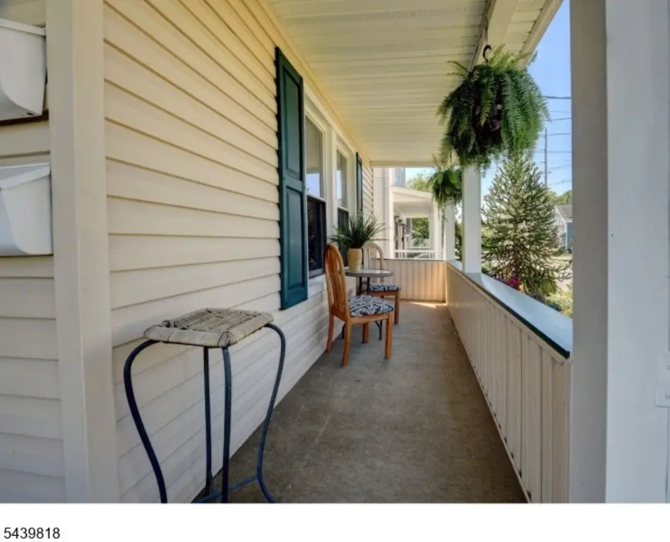 Picture 4