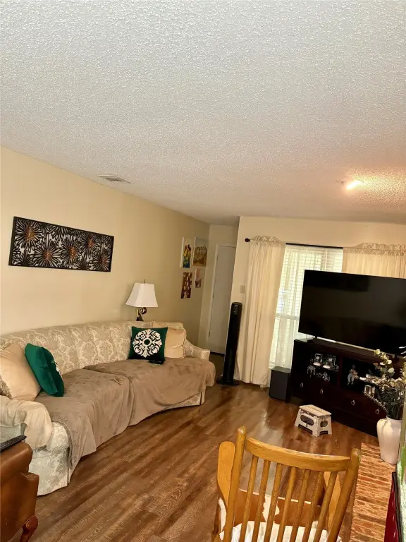 Picture 7