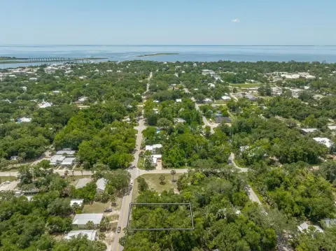 Apalachicola Vacant Lot For Sale