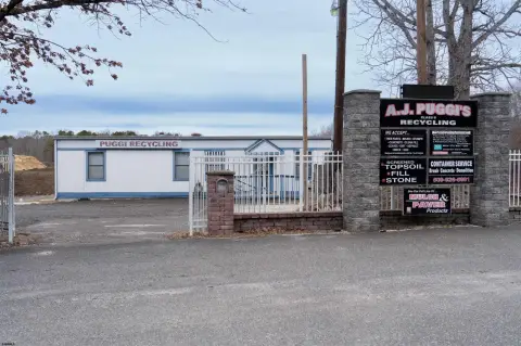 Established Recycling Business on 19+ Acres