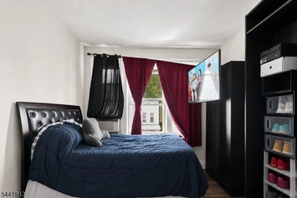 Picture 8
