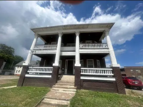 High-Yield Multi-Unit Investment Property