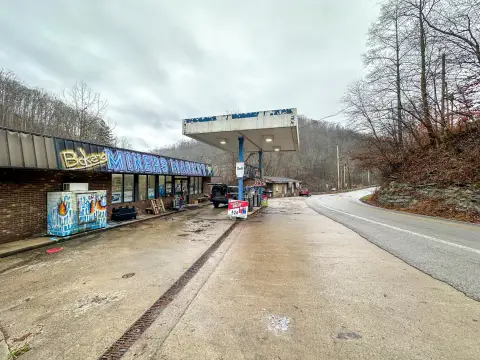 Grocery Store with Apartment