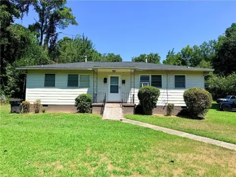 Renovated Duplex with Two Units
