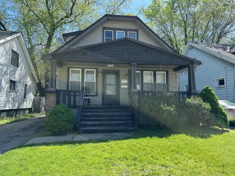 Well-Maintained Duplex with Vacant Unit