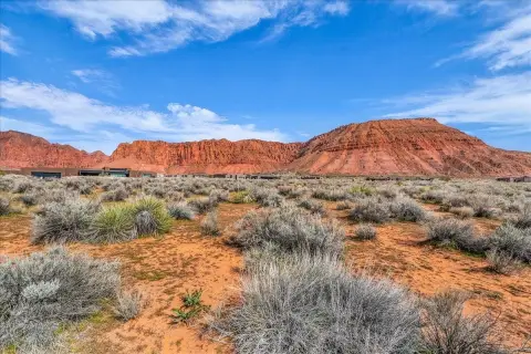 Kayenta Homesite with Red Mountain Views