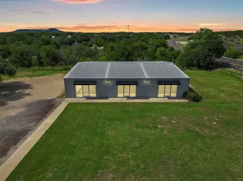 Modern Commercial Building in Granbury