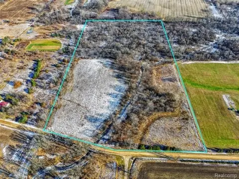 28 Acres Vacant Land For Sale