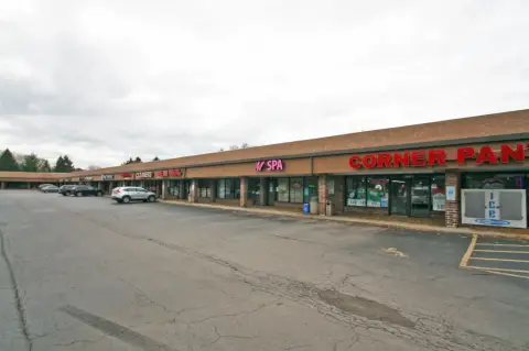 Retail Space in Naperville Center