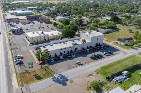 Alamo Commercial Space For Lease