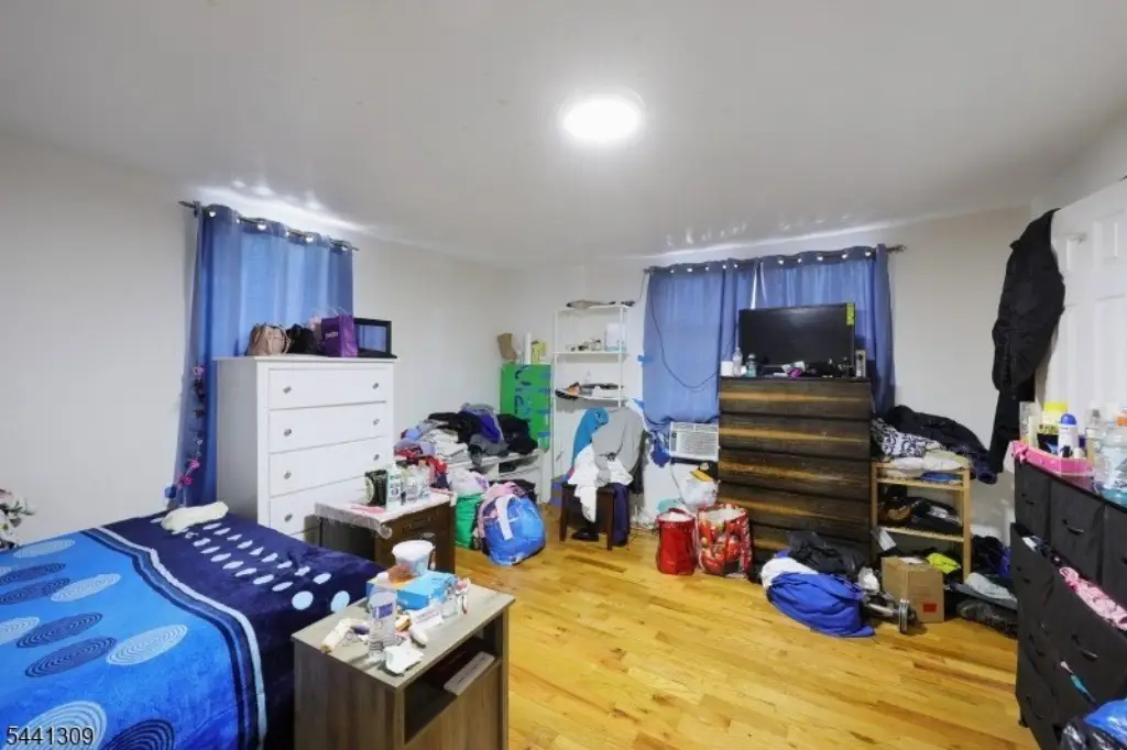 Picture 16