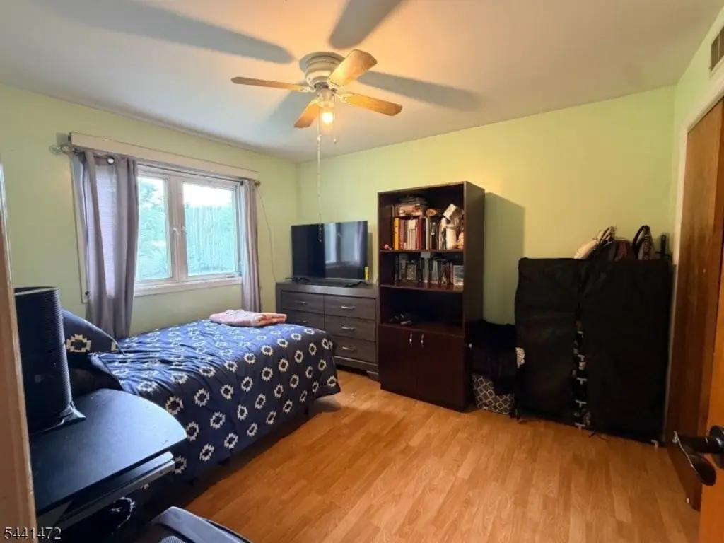 Picture 6
