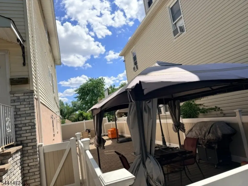 Picture 16